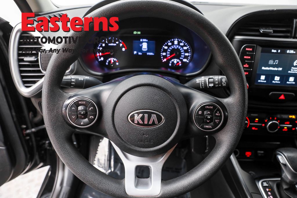 2021 Kia Soul LX photo 10