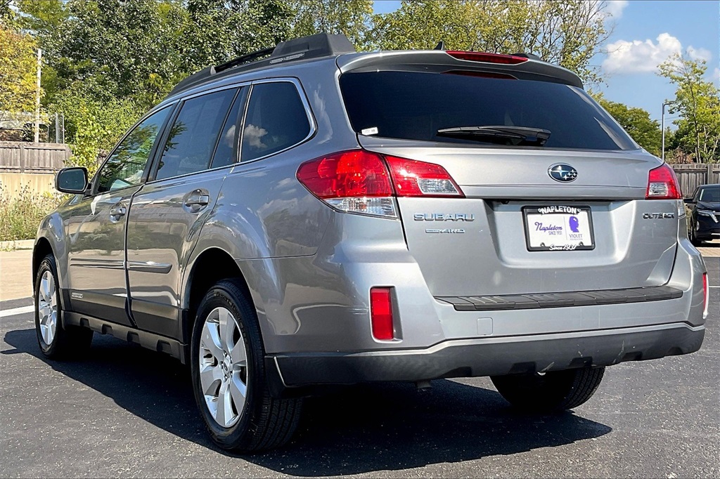 2011 Subaru Outback 2.5i photo 9