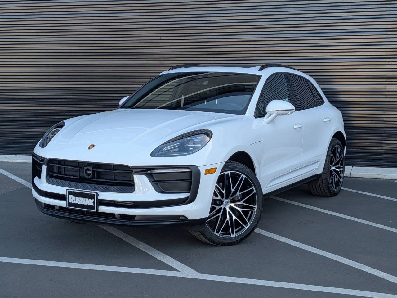 2025 Porsche Macan