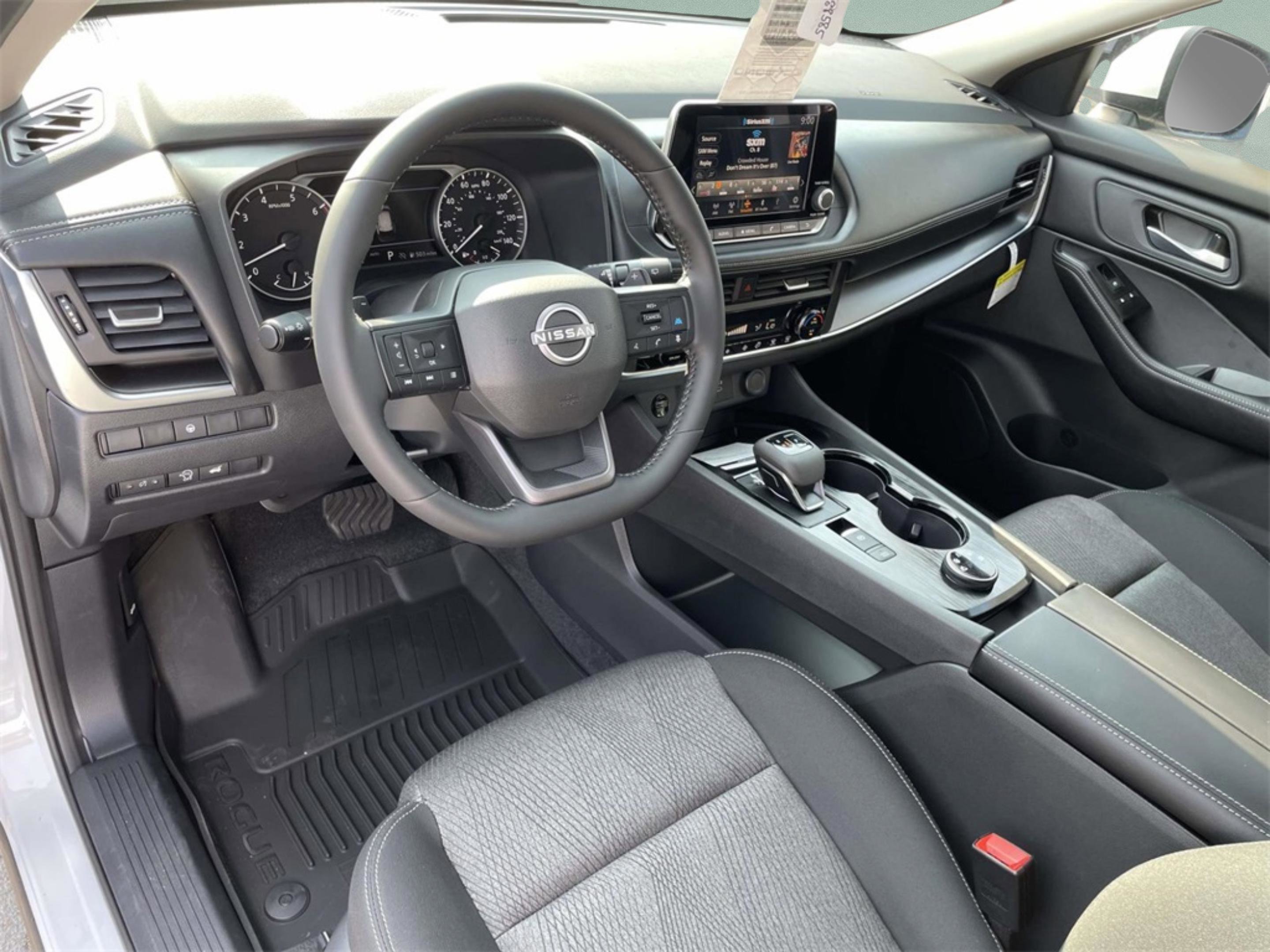 2026 Nissan Rogue SV AWD photo 24