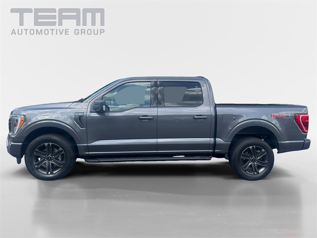 2022 Ford F-150 XLT photo 2