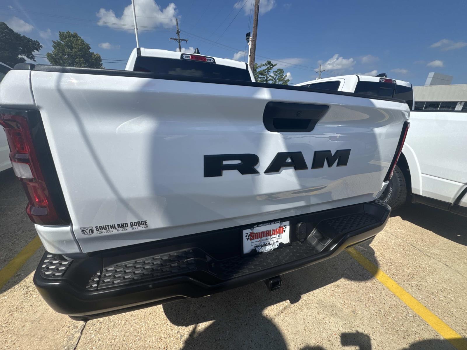 2025 Ram 1500 Tradesman photo 3