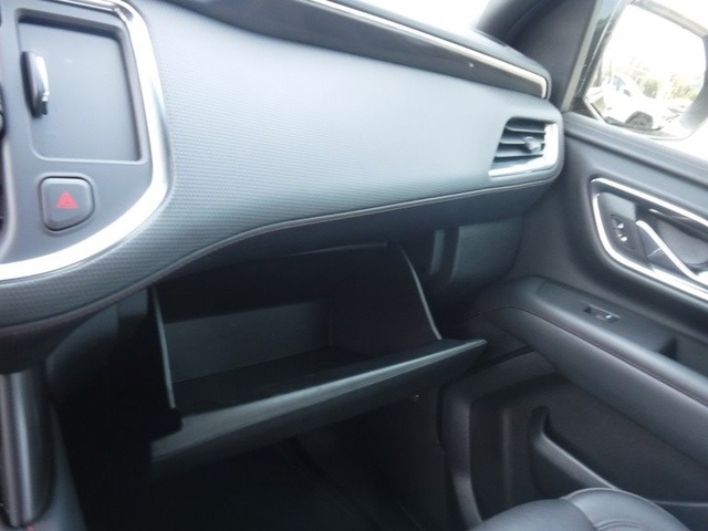 2022 Chevrolet Suburban RST photo 31