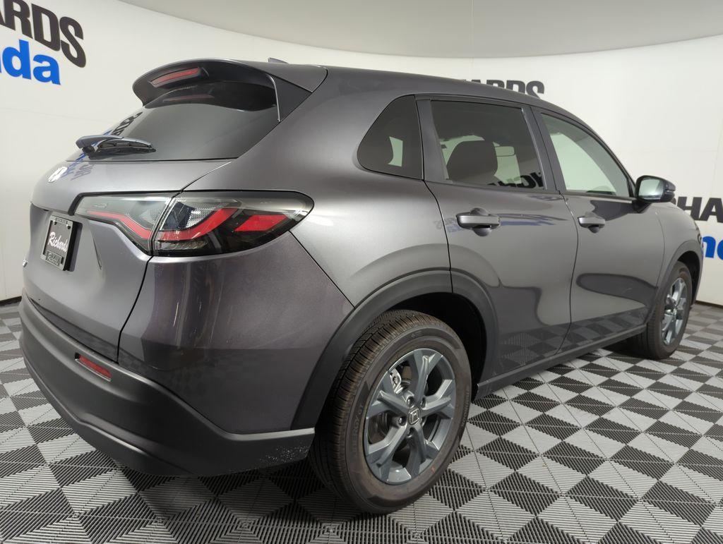 2026 Honda HR-V LX photo 5