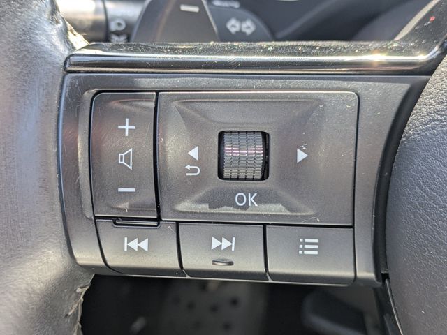 2021 Nissan Rogue SV photo 24