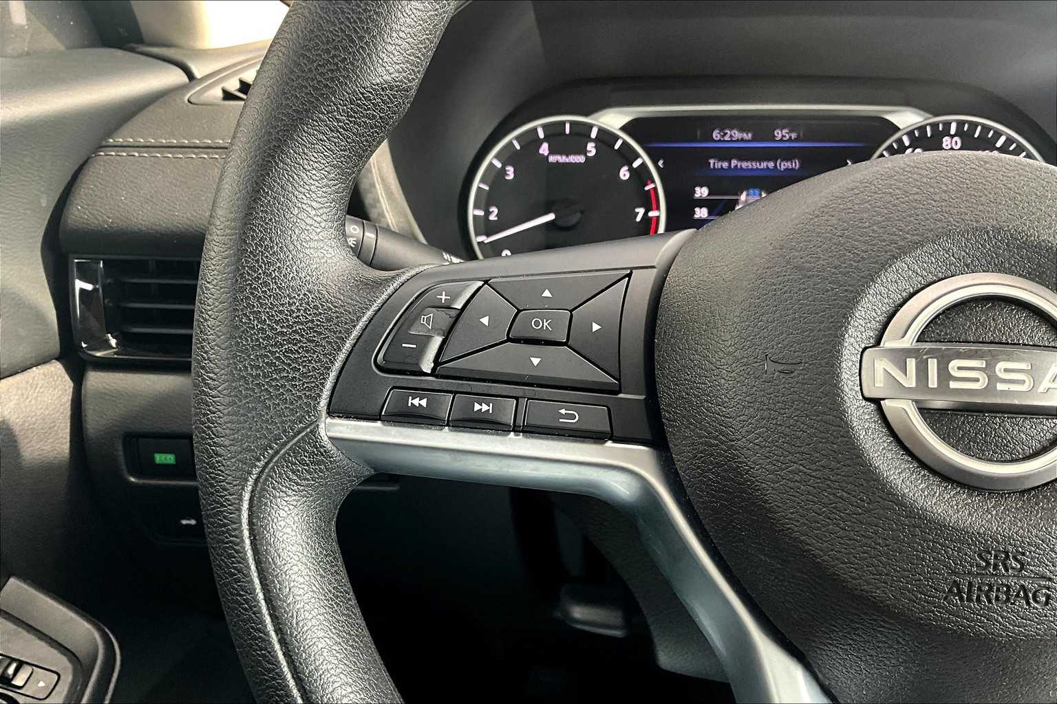 2024 Nissan Sentra SV photo 19