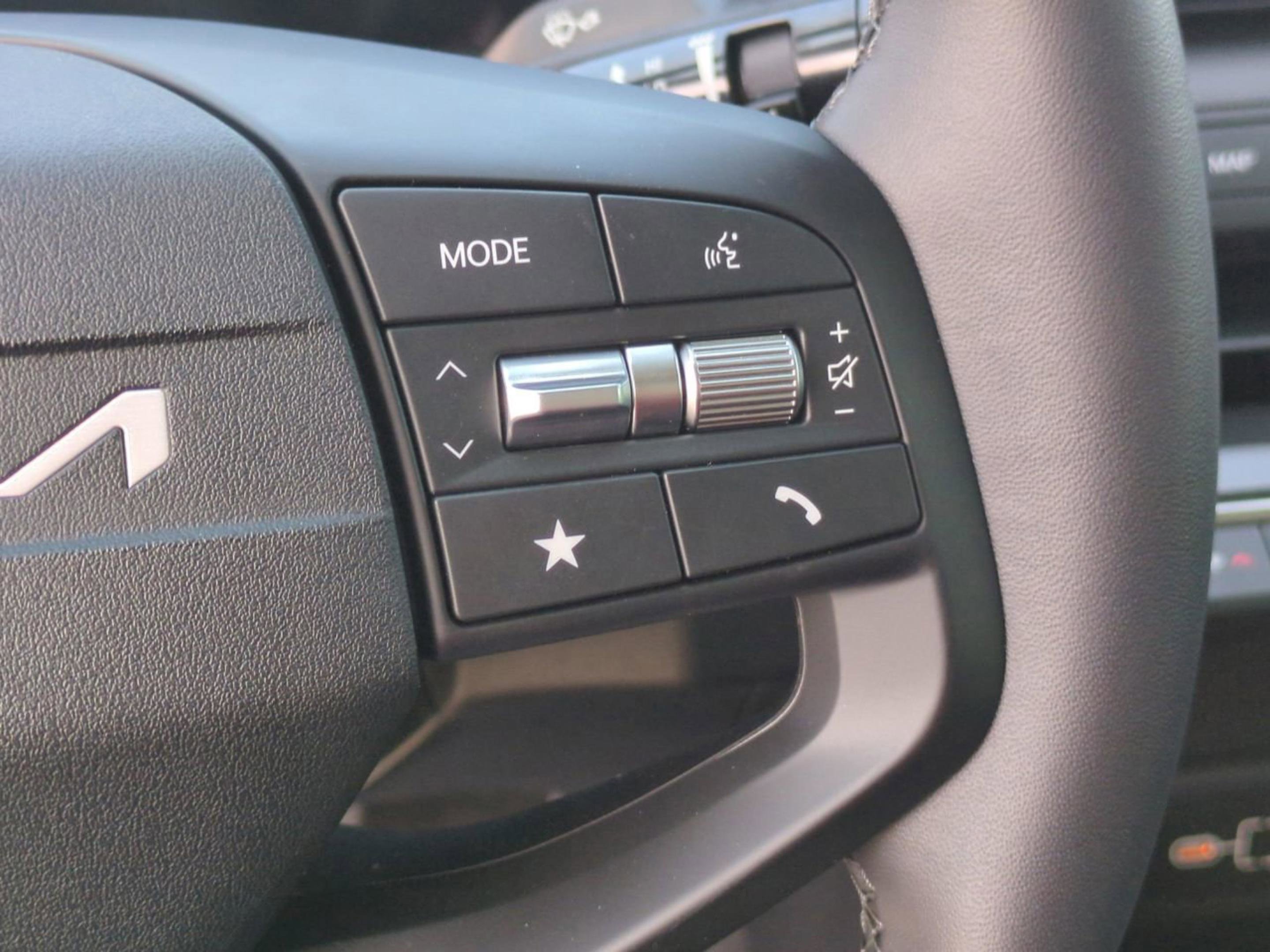 2025 Kia K4 EX photo 24