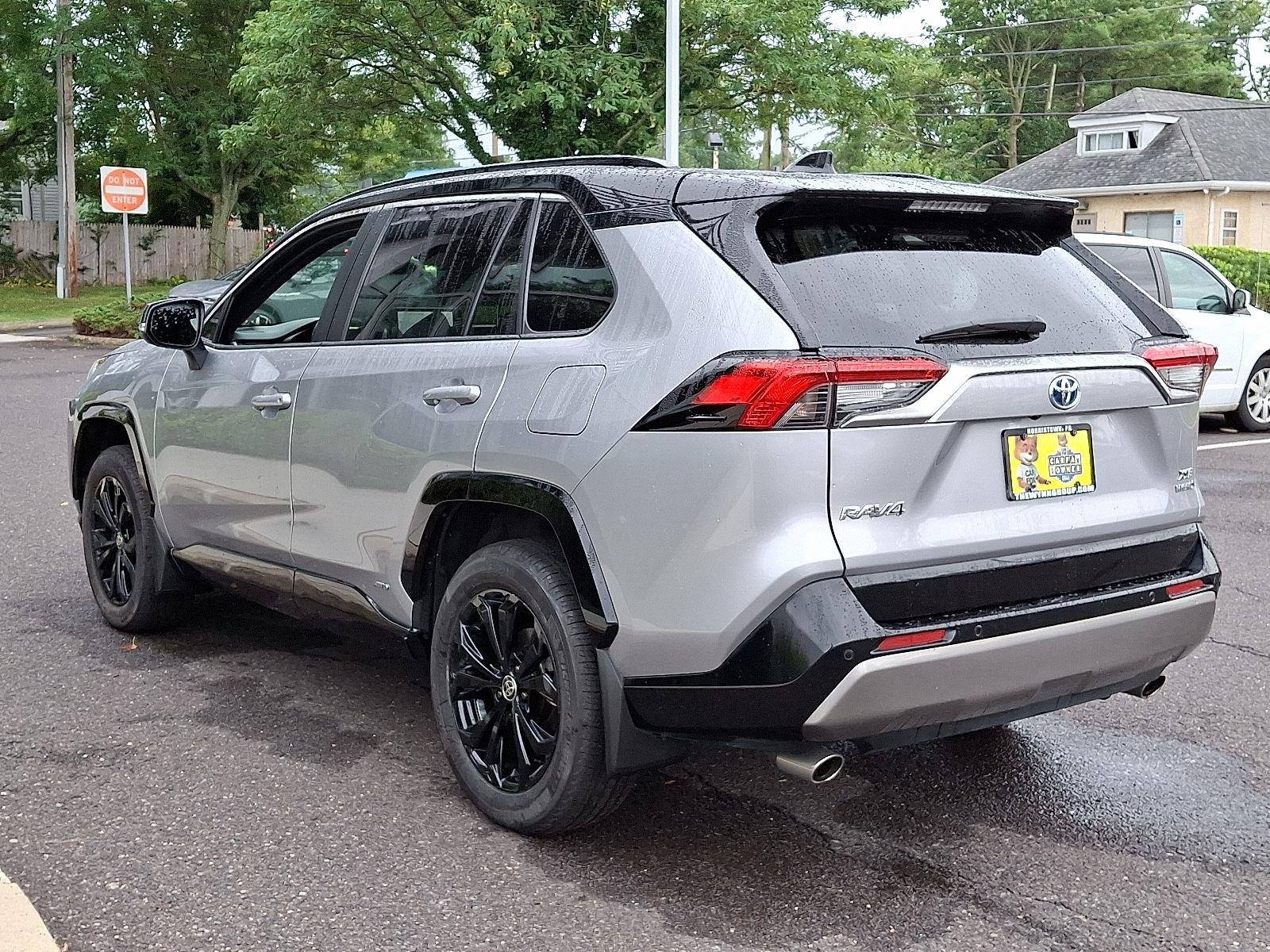 2024 Toyota RAV4 Hybrid XSE photo 4