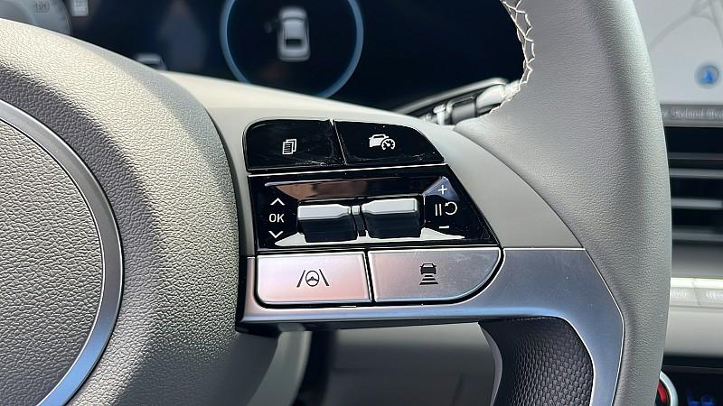 2025 Hyundai Elantra SEL Convenience photo 43