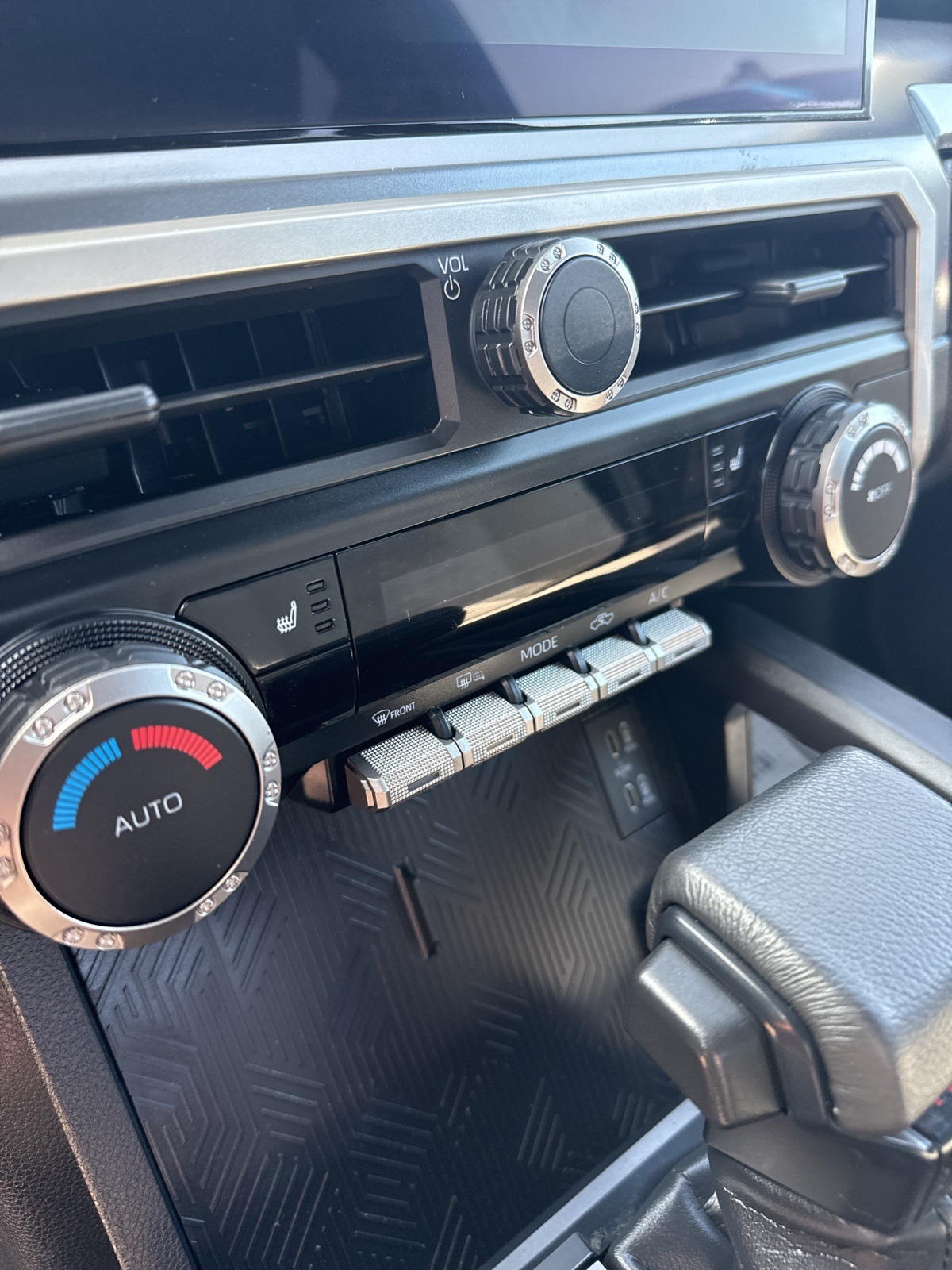 2024 Toyota Tacoma TRD Sport photo 9