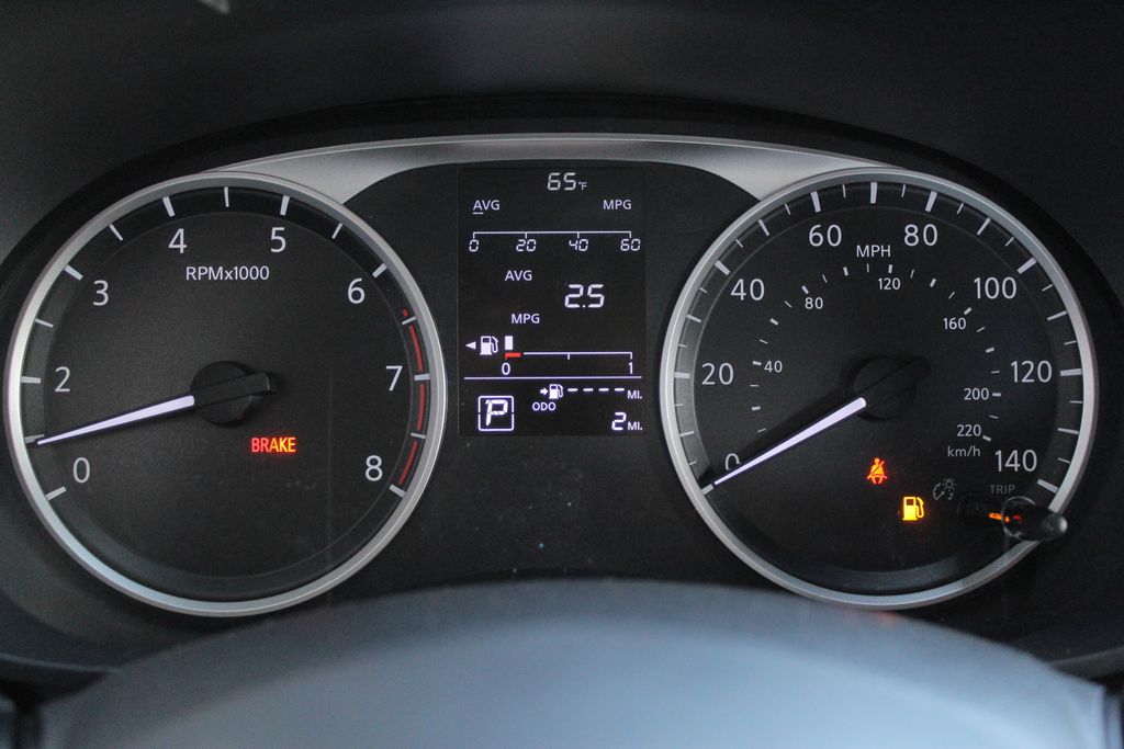 2025 Nissan Versa 1.6 S photo 19