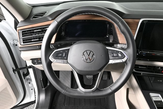 2026 Volkswagen Atlas SE photo 7