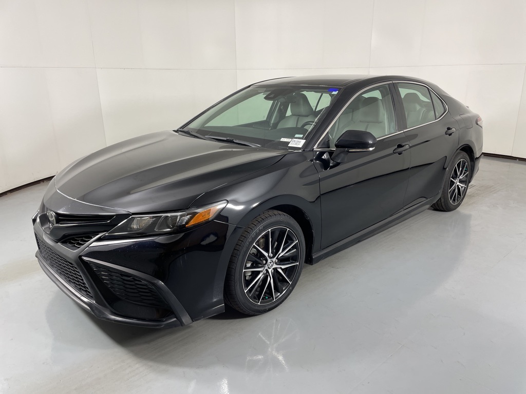2023 Toyota Camry SE photo 4