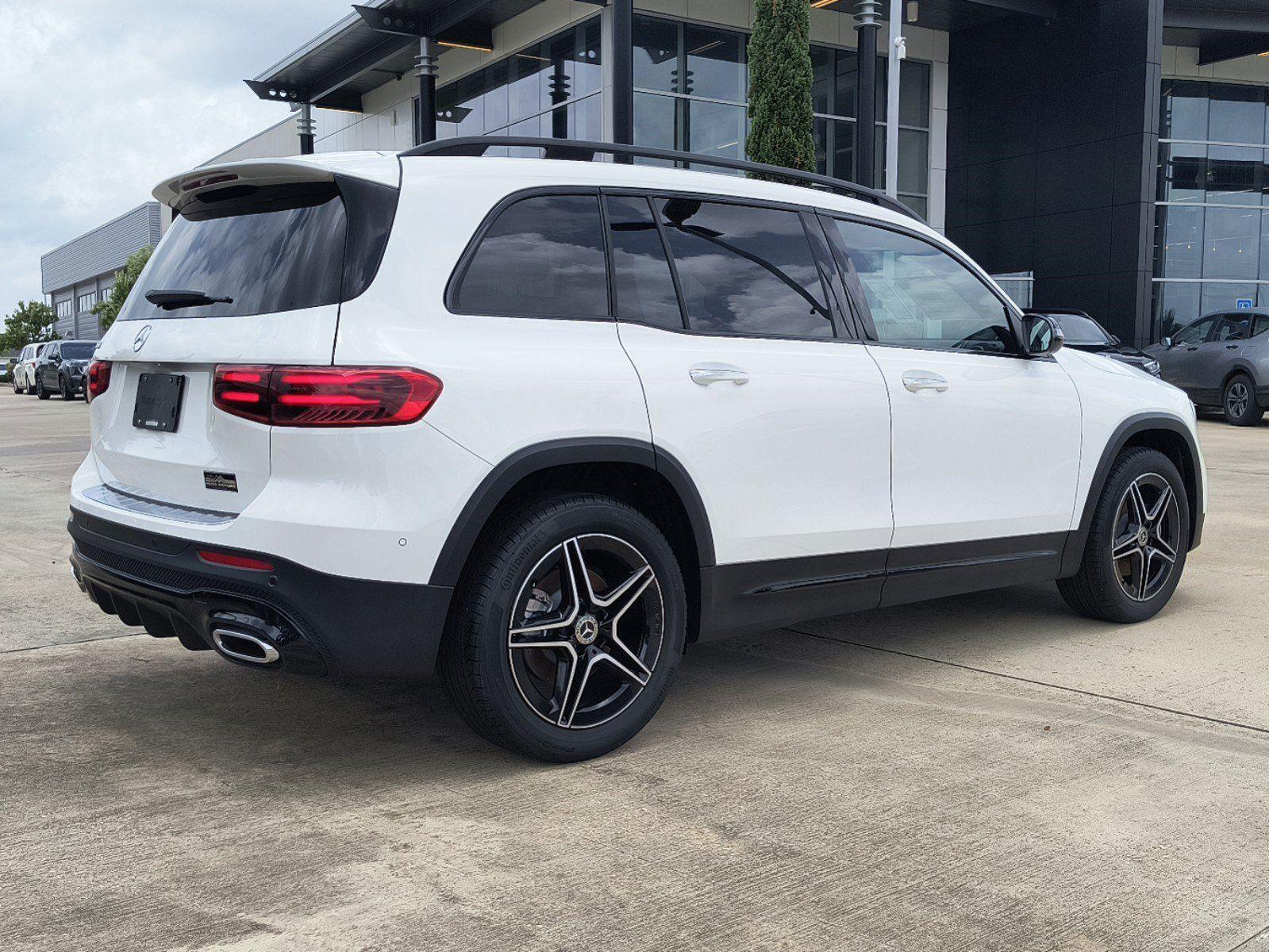 2024 Mercedes Benz GLB 250 photo 4