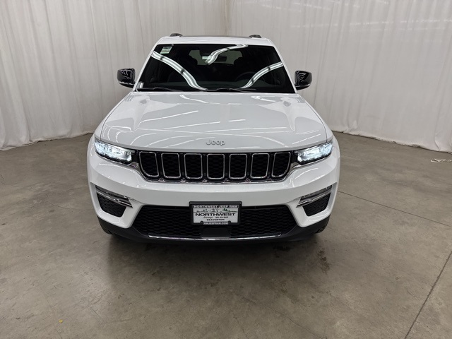 2025 Jeep Grand Cherokee Limited photo 2