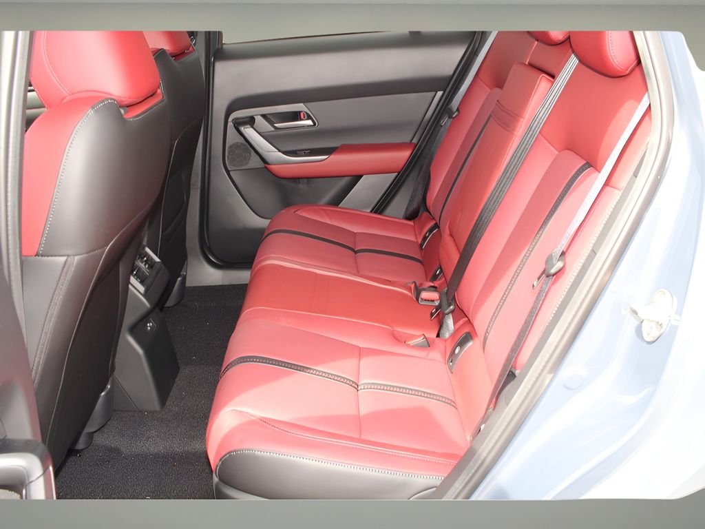 2025 Mazda CX-50 Premium photo 11