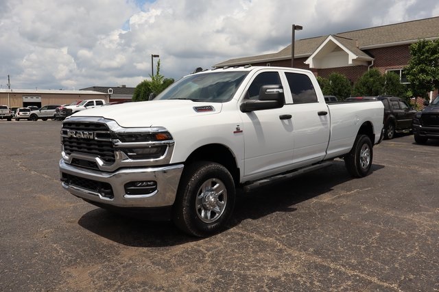 2025 Ram 2500 Tradesman photo 4