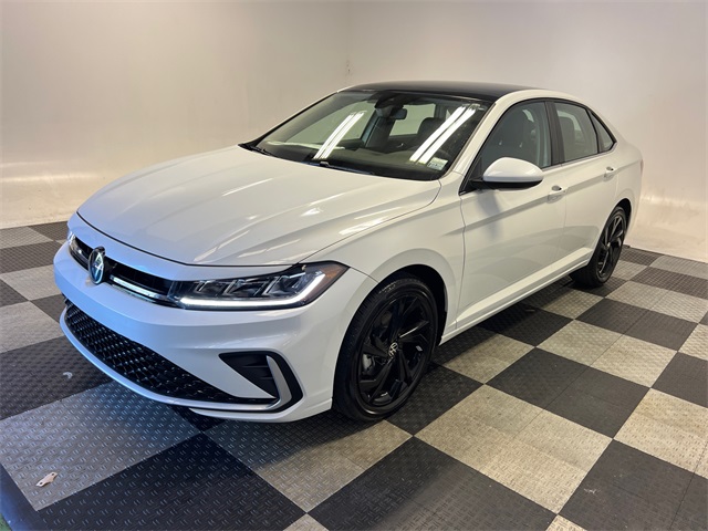 2025 Volkswagen Jetta 1.5T SE photo 3