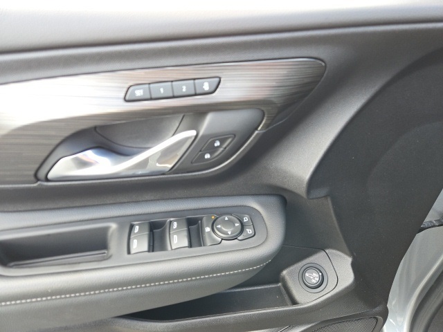 2024 Gmc Terrain SLT photo 11