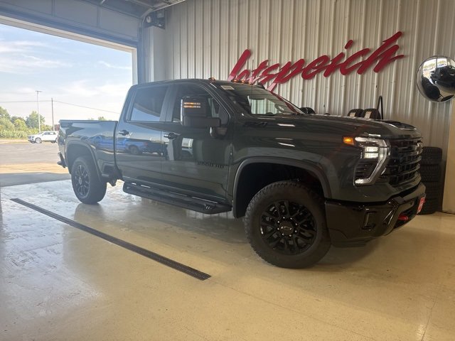 2026 Chevrolet Silverado 2500HD LT photo 2