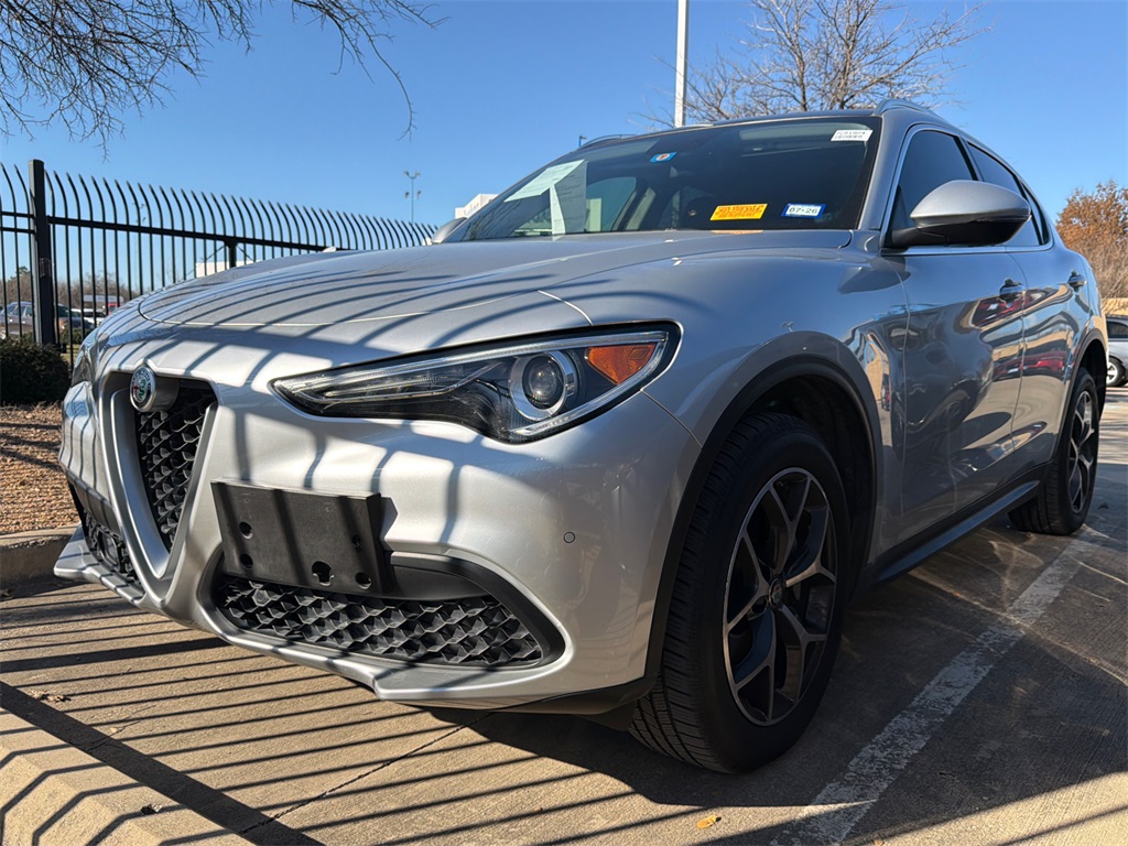 2019 Alfa Romeo Stelvio Ti's photo