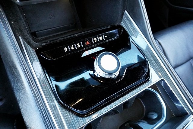 Used 2022 White Jeep Series II image 29