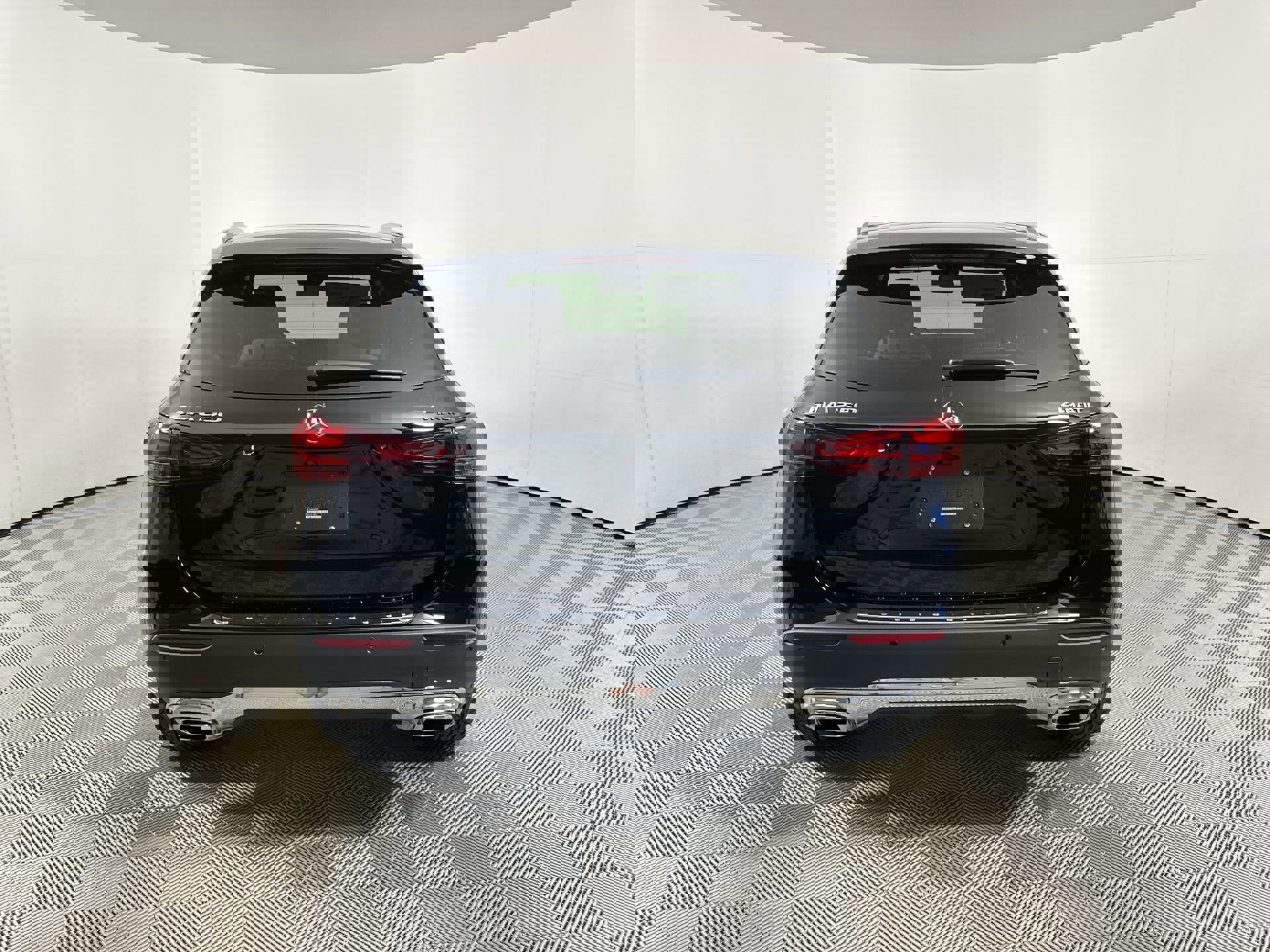 2025 Mercedes Benz GLA 250 4MATIC photo 2