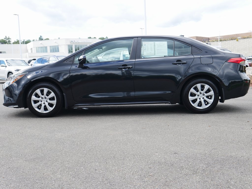 2021 Toyota Corolla LE photo 4