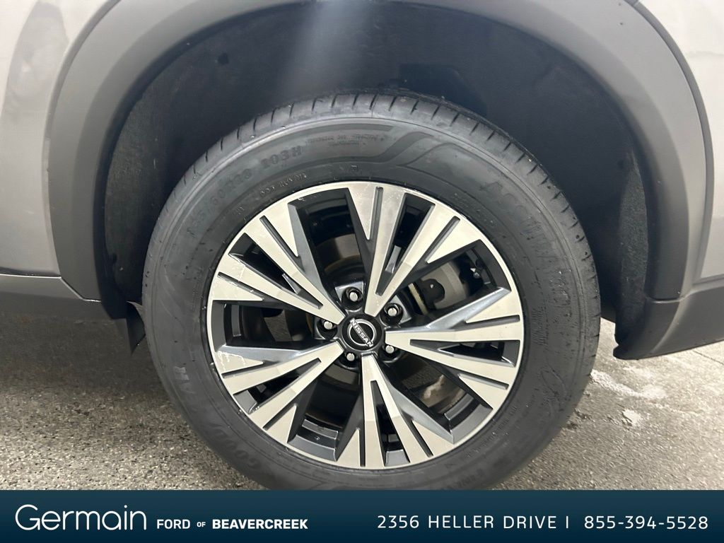 2023 Nissan Rogue SV photo 11