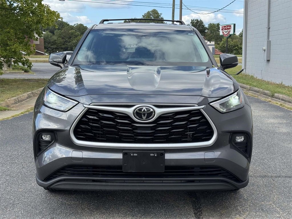 2023 Toyota Highlander LE photo 17