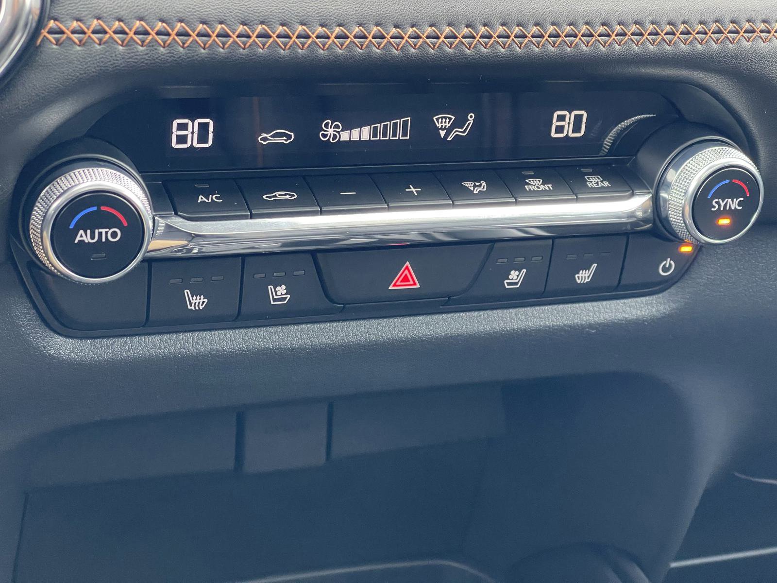 2025 Mazda CX-50 Premium Plus photo 4