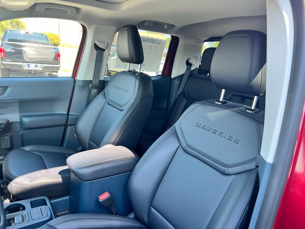 2025 Ford Maverick Lariat photo 5