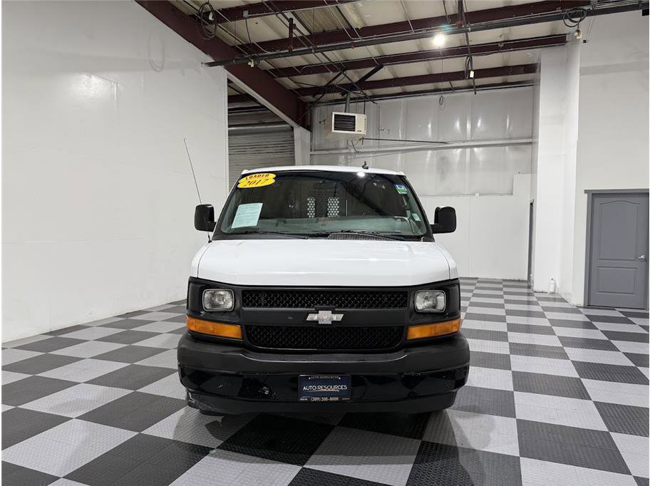 2017 Chevrolet Express Cargo Van photo 3