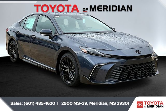 2026 Toyota Camry SE's photo