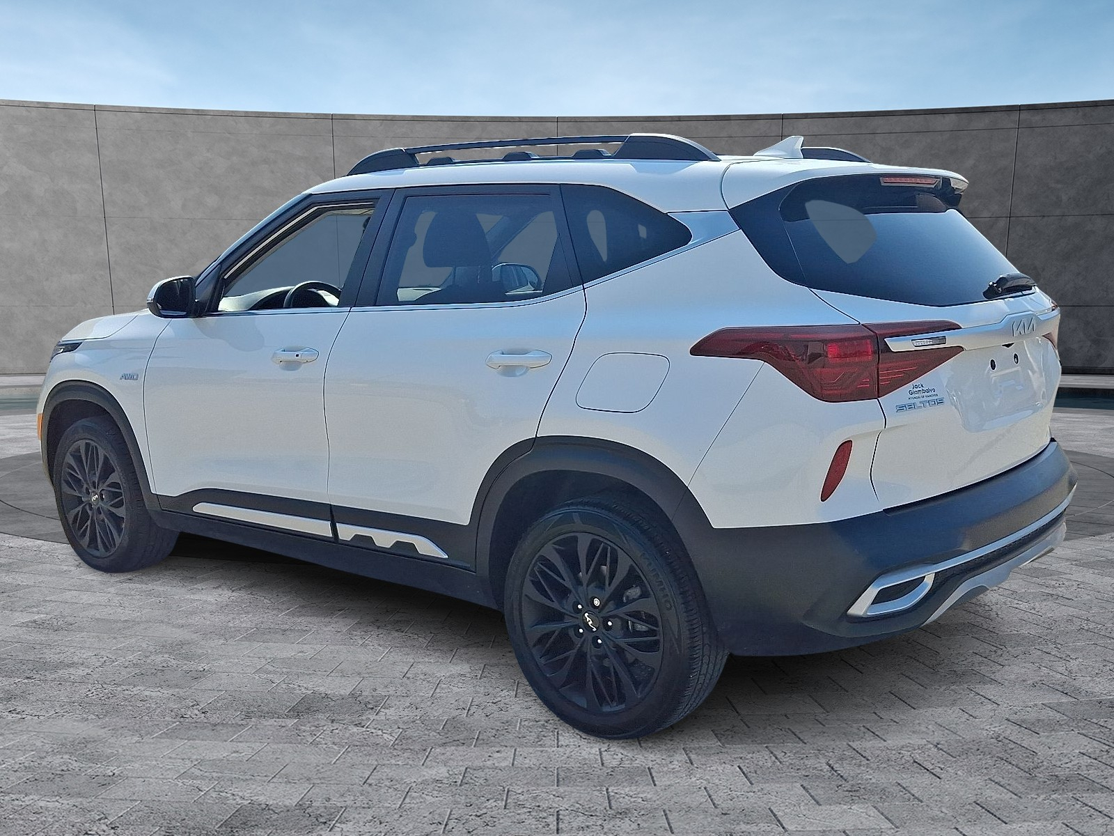 2022 Kia Seltos Nightfall Edition photo 5