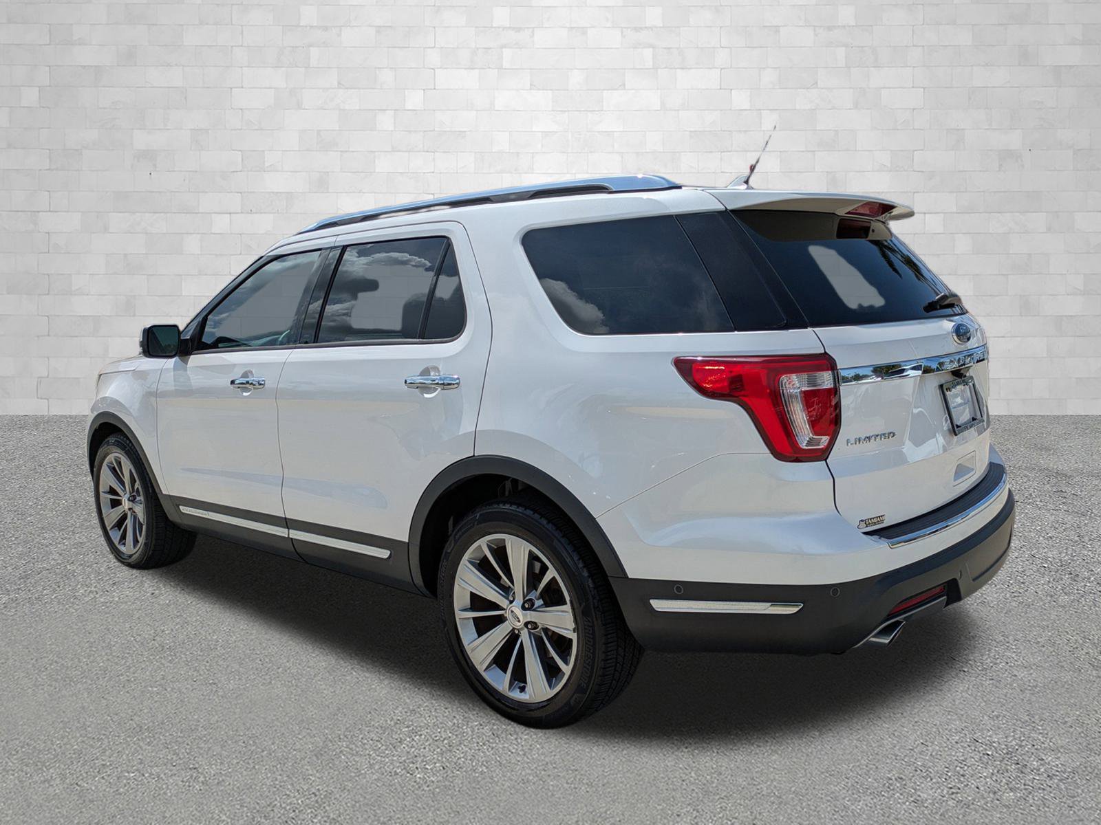 2018 Ford Explorer Limited photo 4