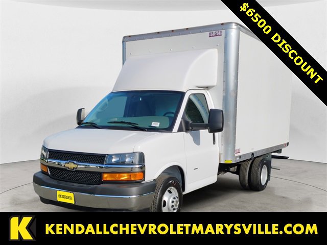 2024 Chevrolet Express Cutaway Base's photo