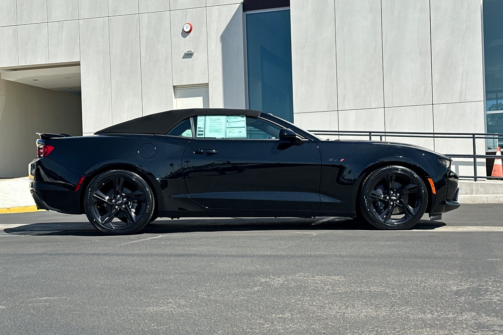 2023 Chevrolet Camaro LT1 photo 2