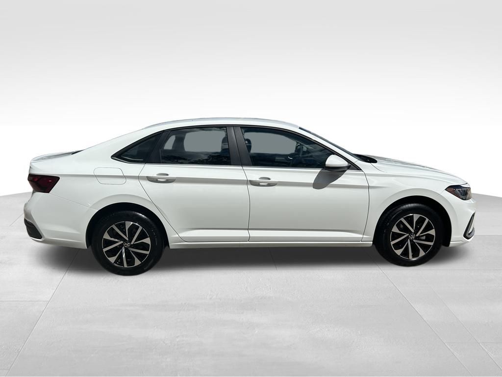 2026 Volkswagen Jetta 1.5T S photo 2