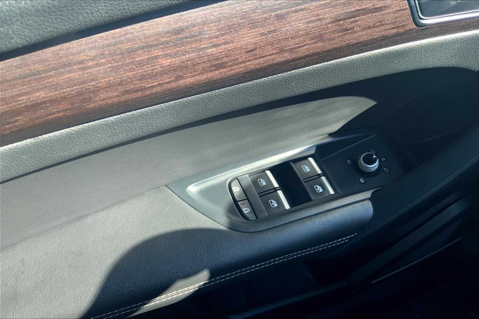 2022 Audi Q5 S line Premium Plus photo 32