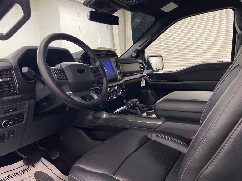 2025 Ford F-150 Lariat photo 4