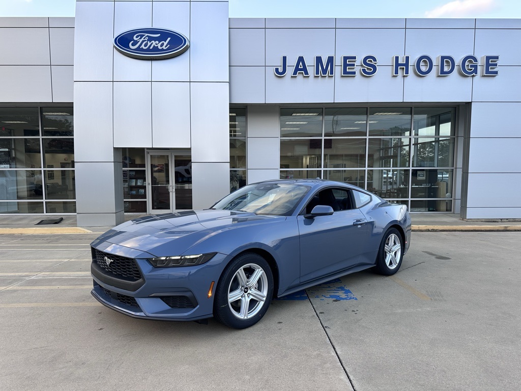 2026 Ford Mustang EcoBoost's photo