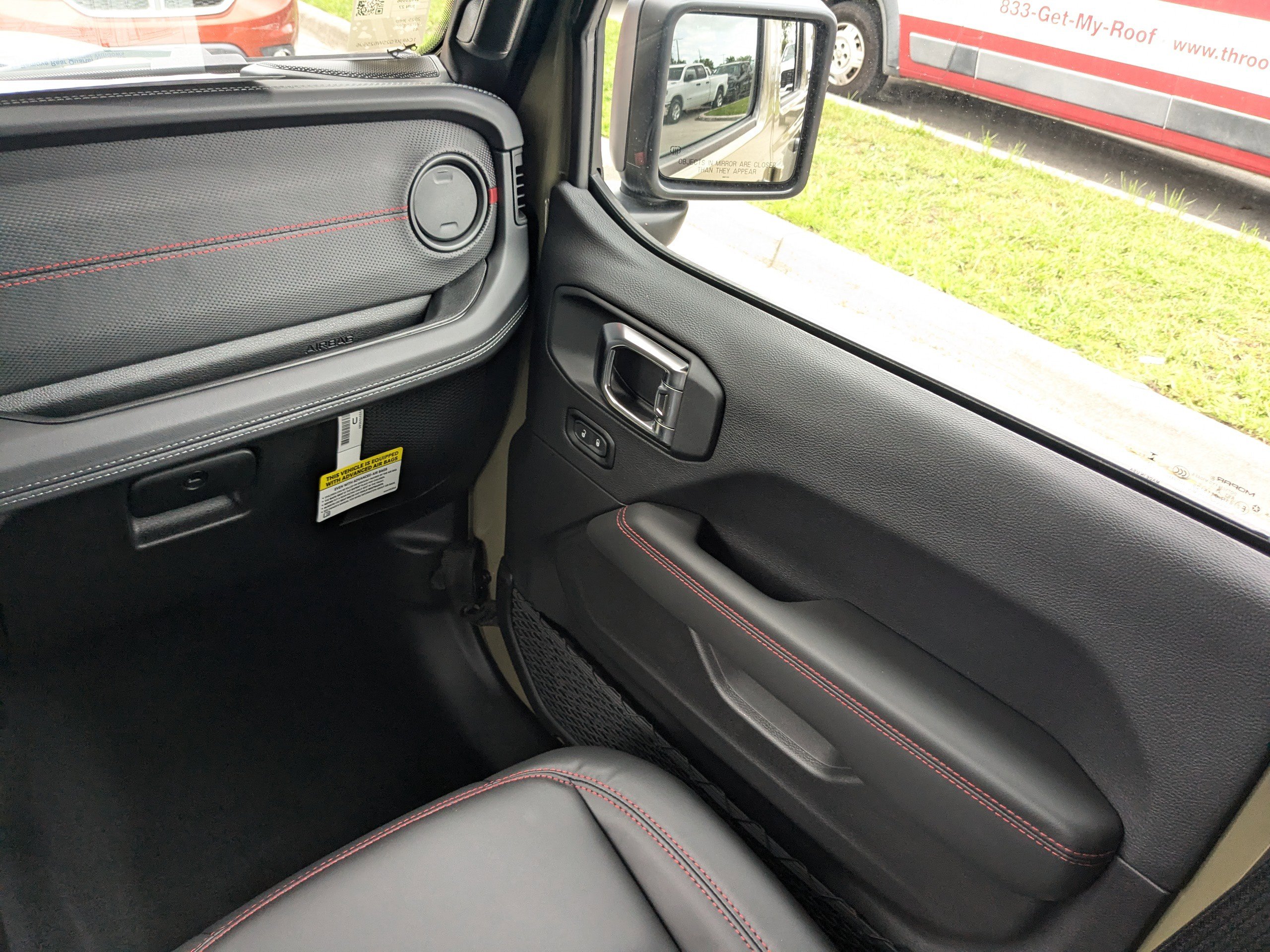 2025 Jeep Wrangler Rubicon photo 16