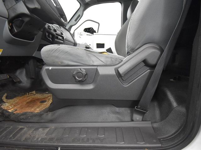 2015 Ford F-350 photo 13