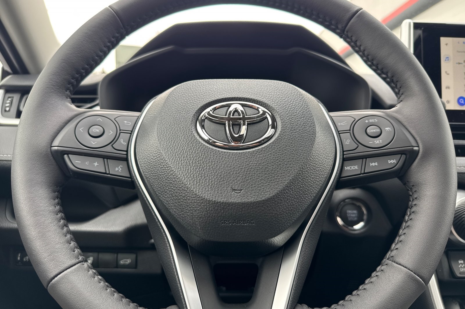2025 Toyota RAV4 XLE photo 19