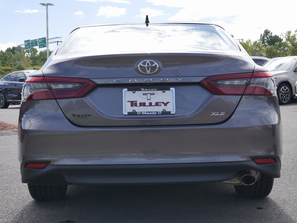 2021 Toyota Camry XLE photo 6