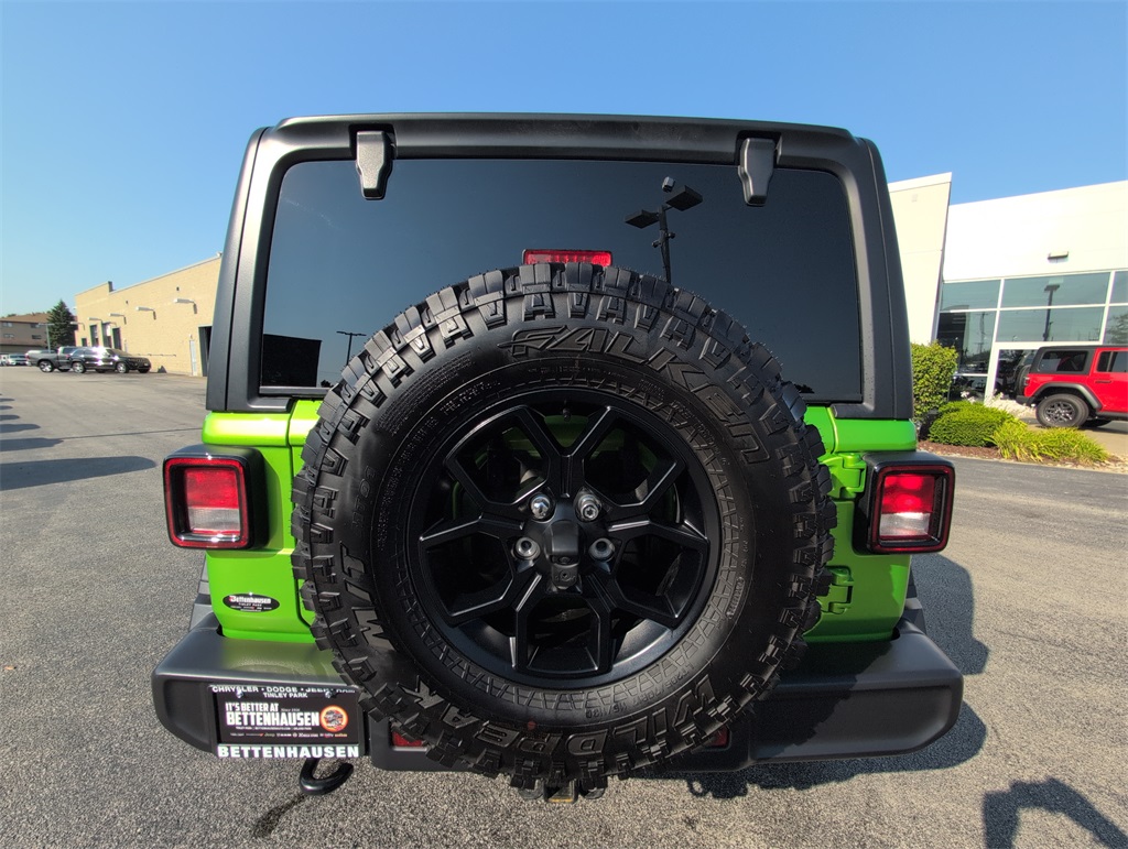 2025 Jeep Wrangler photo 18