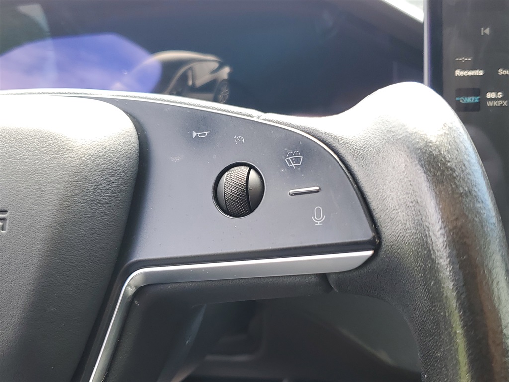 2022 Tesla Model S photo 23
