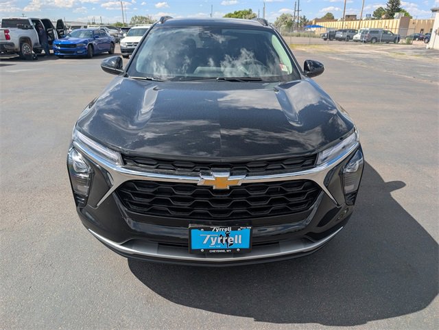 2025 Chevrolet Trax LT photo 6