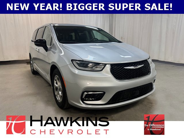 2024 Chrysler Pacifica Limited's photo